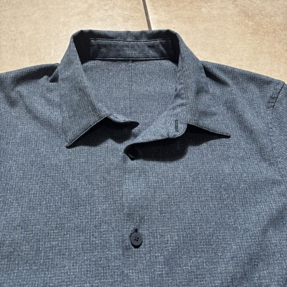 Lululemon Shirt Mens Small Blue Wovenair Airing Easy Button Up Breathable Casual